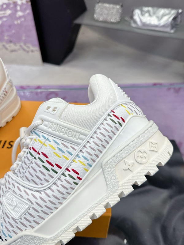 ルイヴィトン靴全体デザイン